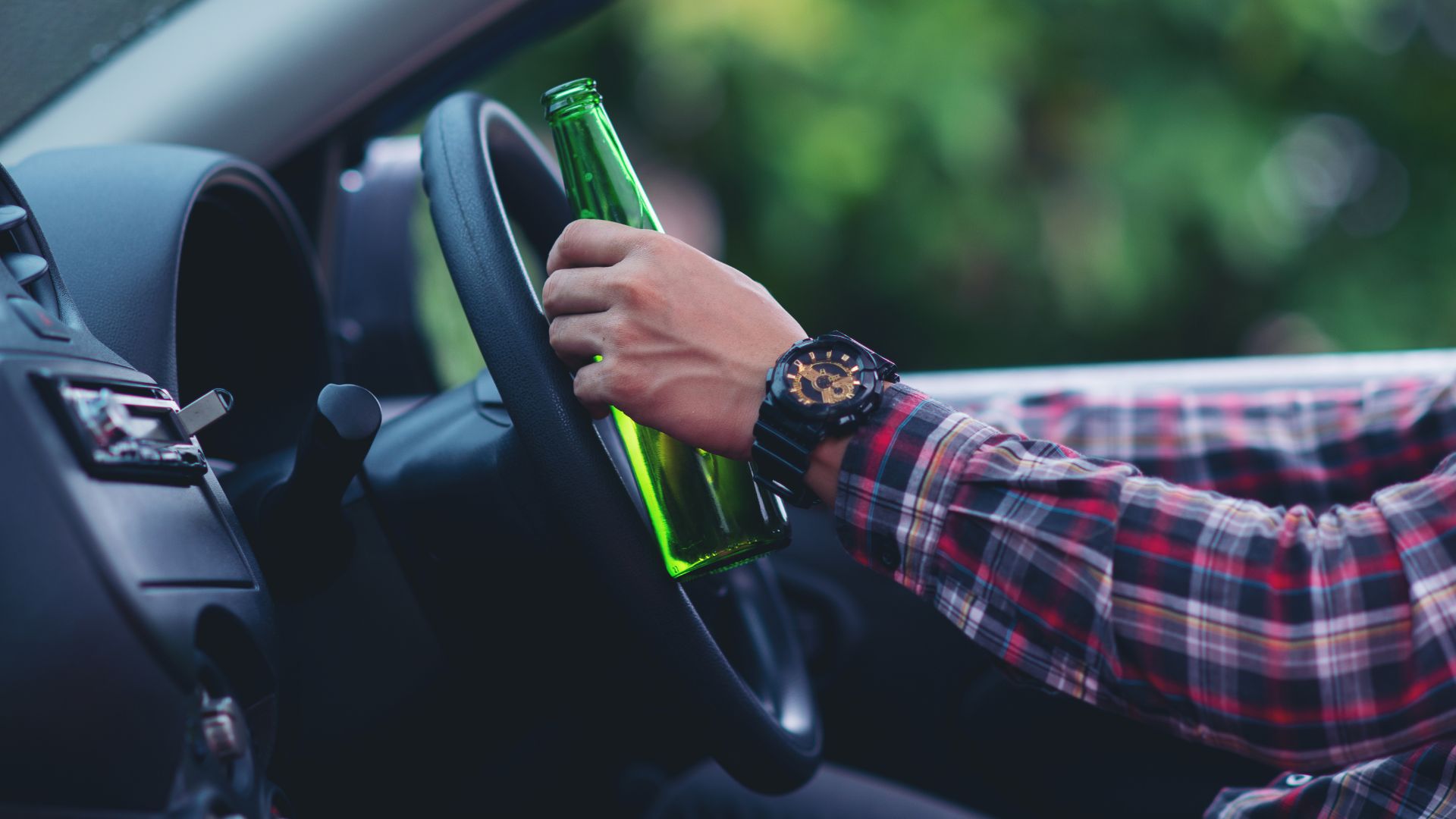 How a Phoenix Criminal Defense Lawyer Can Help You